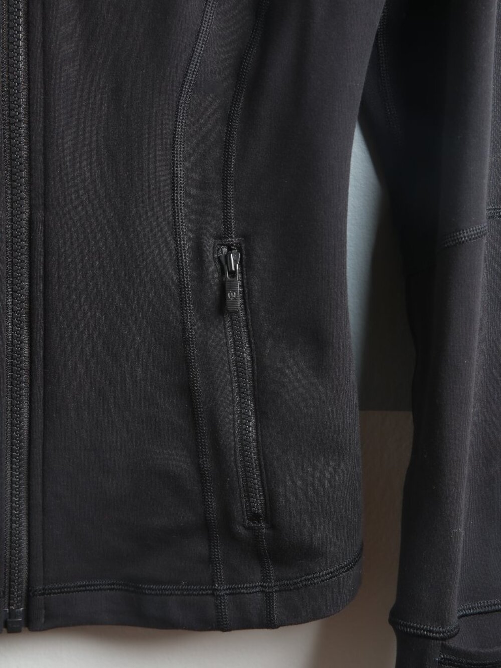 LULULEMON Black Define Jacket Luon™ | Size 6 - Picture 9 of 15